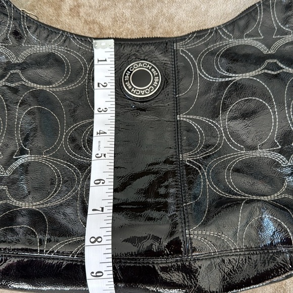 Coach Y2K Black signature print crinkle patent leather bag - Picture 14 of 14